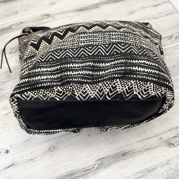Tribal Black Cream Boho Aztec Pattern Shoulder Hobo Bag - Picture 5 of 8